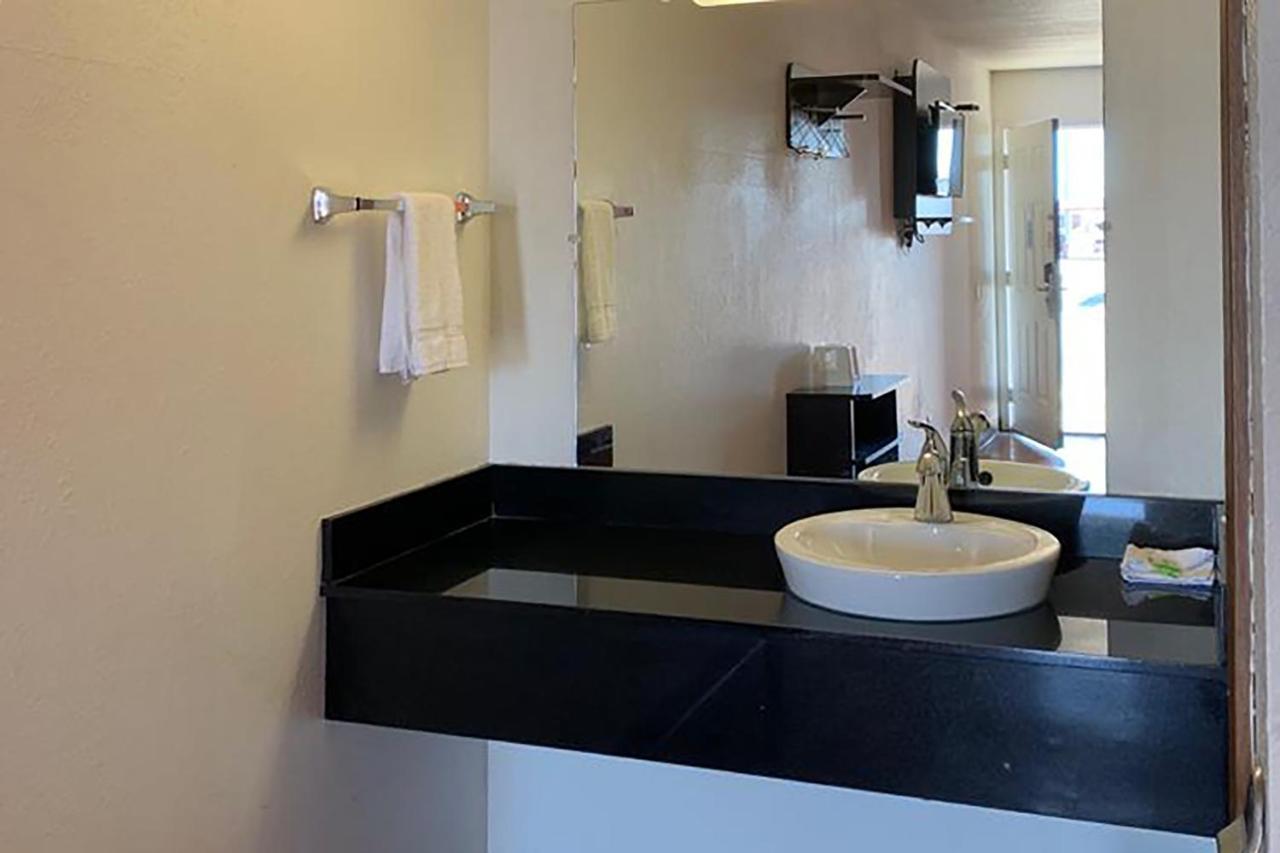 Motel 6 Cameron Mo מראה חיצוני תמונה
